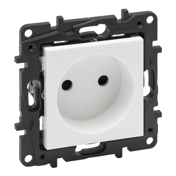 Розетка Legrand Niloe Step силова 2К 16А 250 В білий