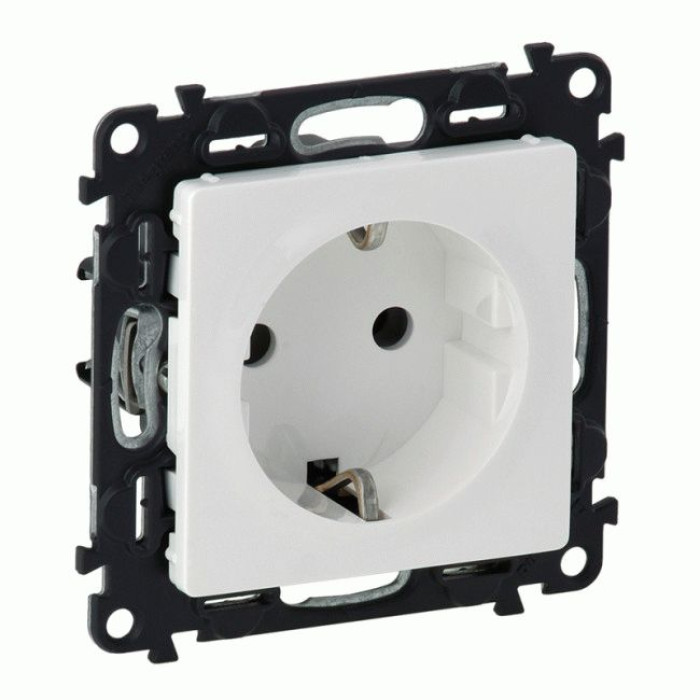 Розетка Legrand Valena Life з заземлення. 16А гвинтові клеми білий