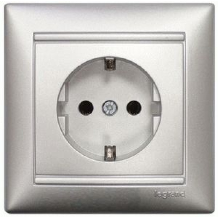 Розетка Legrand Valena с заземлением с рамкой алюминий