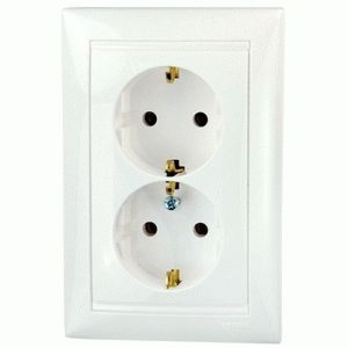 Розетка двойная (монтаж в 1 коробку) Valena белый