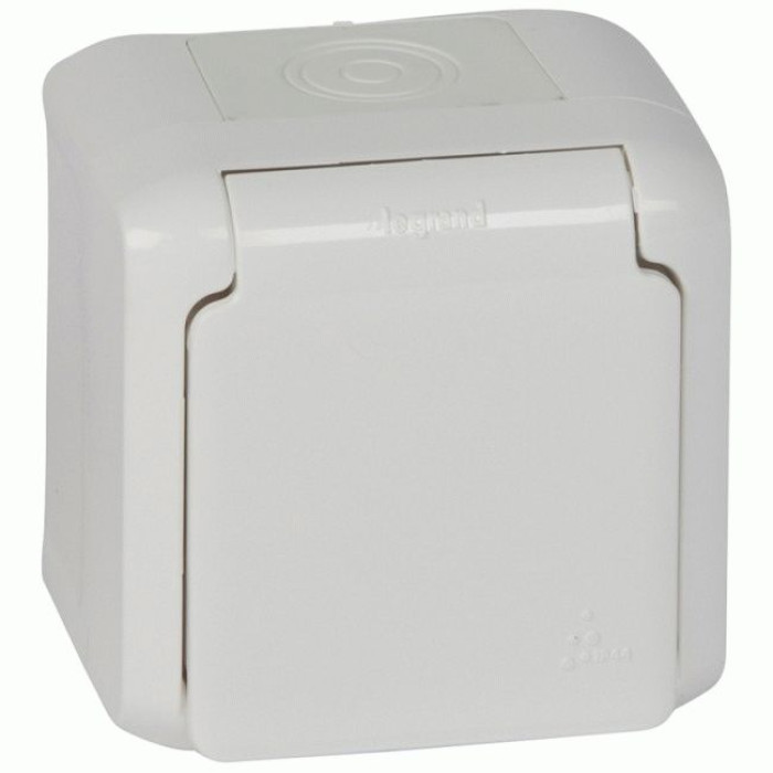 Розетка 2К+З Legrand Forix белая